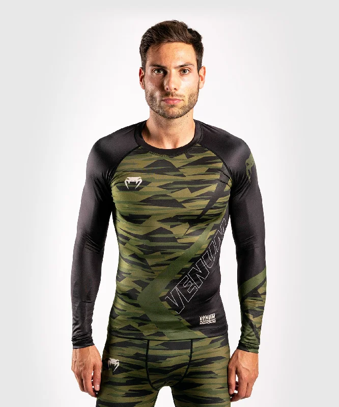 Venum Contender 5.0 Rashguard - Long sleeves - Khaki camo